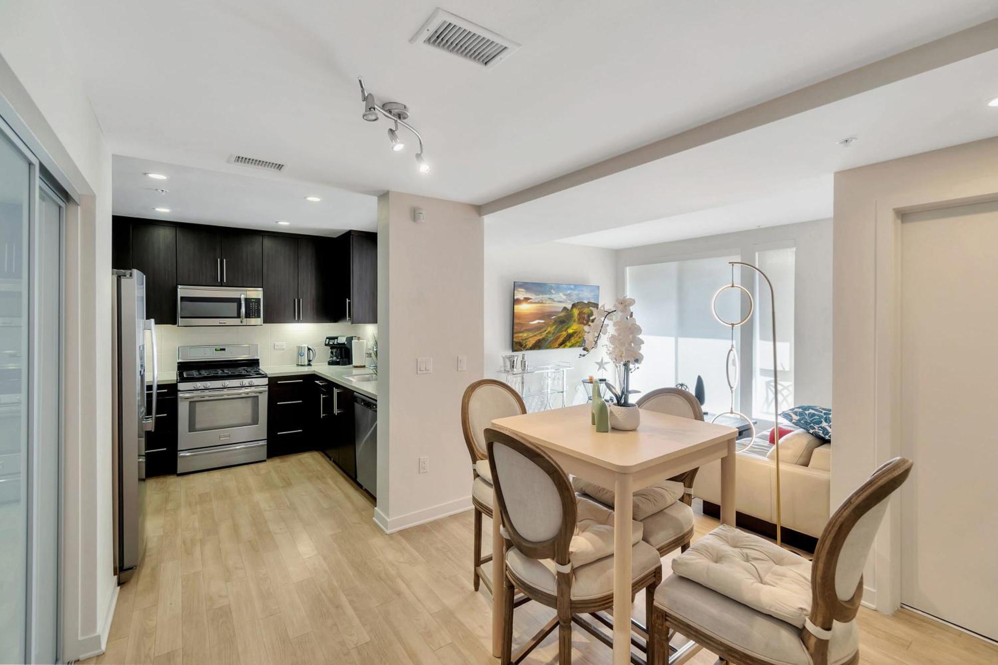 5 Heart Of Santa Monica Appartement